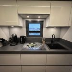 Einbauküche auf dem Hausboot Seeblick