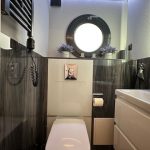 Gäste-WC mit Bullauge